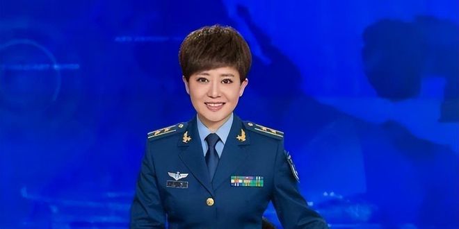 軍事節(jié)目女主持人，閃耀熒屏的星光，軍事節(jié)目女主持人，熒屏上的璀璨星光