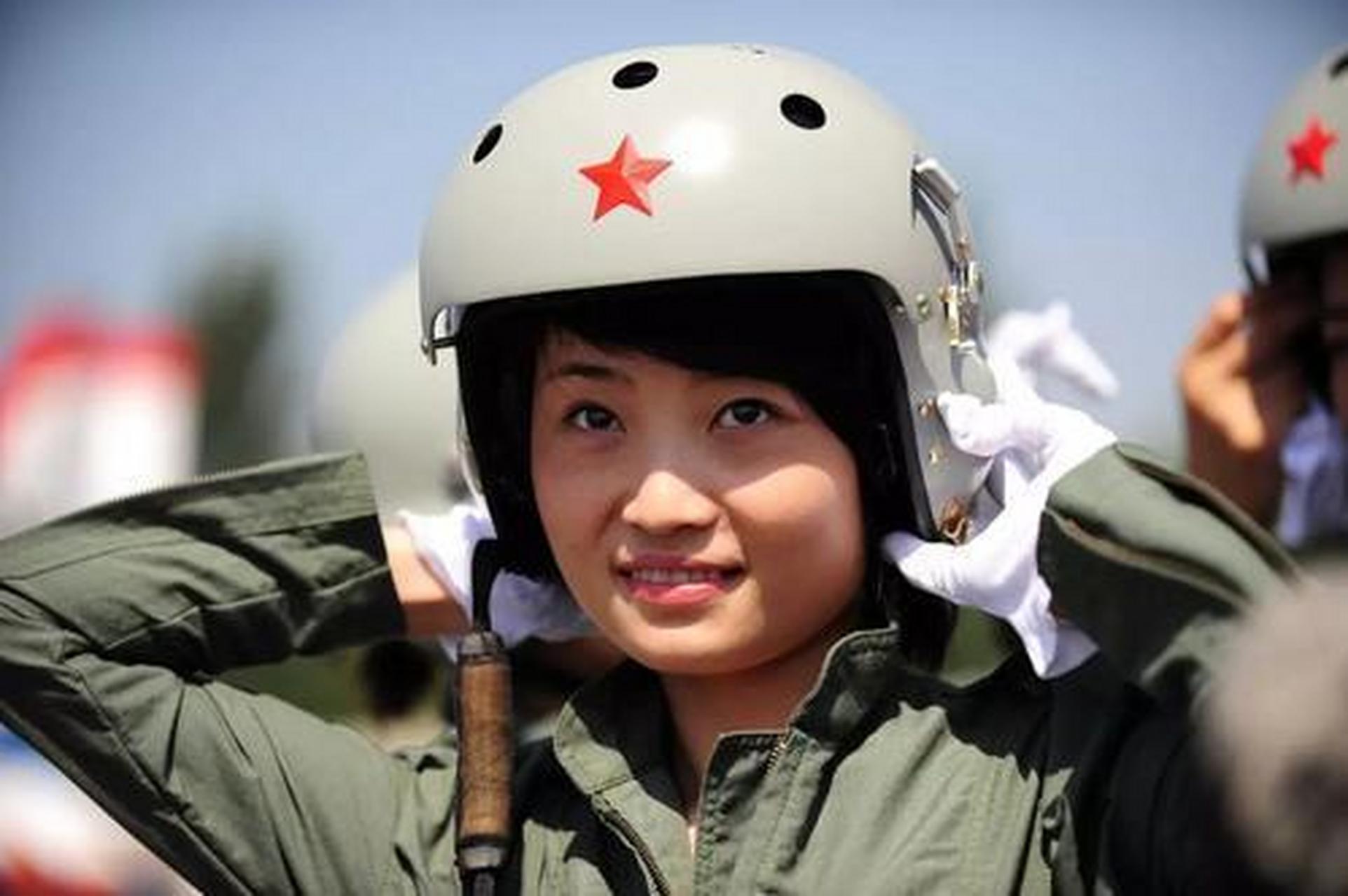 四川女飛行員余旭，英勇無畏的藍(lán)天使者，四川女飛行員余旭，藍(lán)天的英勇使者