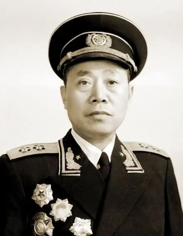 上將上面還有等級嗎，探究軍銜體系中的高級職位與等級劃分，軍銜體系揭秘，上將之上是否還有更高級別？高級職位與等級劃分全解析