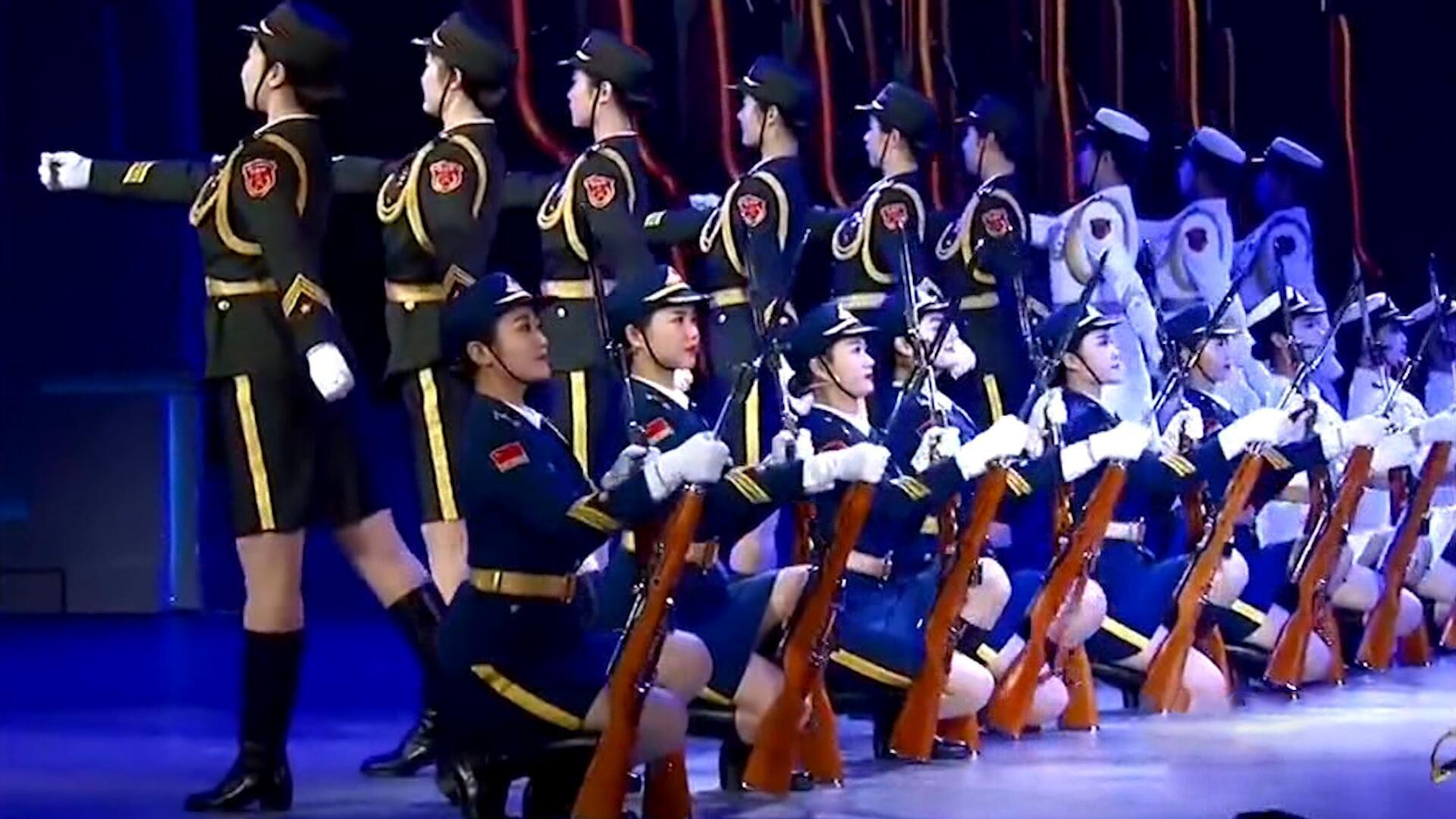 三軍女兵隊跳舞，展現力量與柔美的完美結合，三軍女兵隊舞蹈，力量與柔美的完美交融