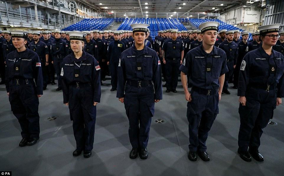 伊麗莎白女王號航母圖片，展現英國海軍力量的驕傲，伊麗莎白女王號航母展示英國海軍力量的風采