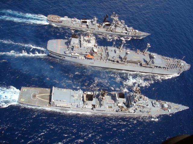中國第三艘航空母艦下水，揭示強大國防新里程碑，中國第三艘航空母艦下水，國防實力再上新臺階