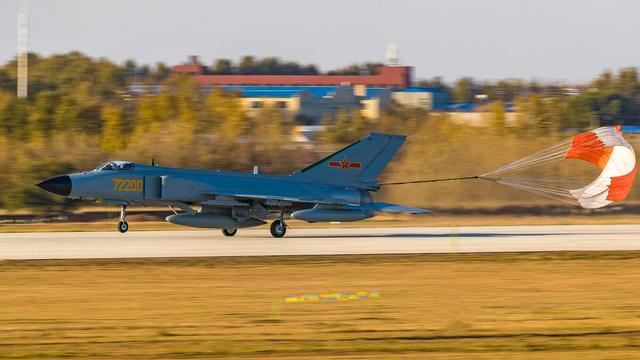 關(guān)于2022年殲-7還有多少架的探討，探討，殲-7戰(zhàn)機在2022年的數(shù)量概況