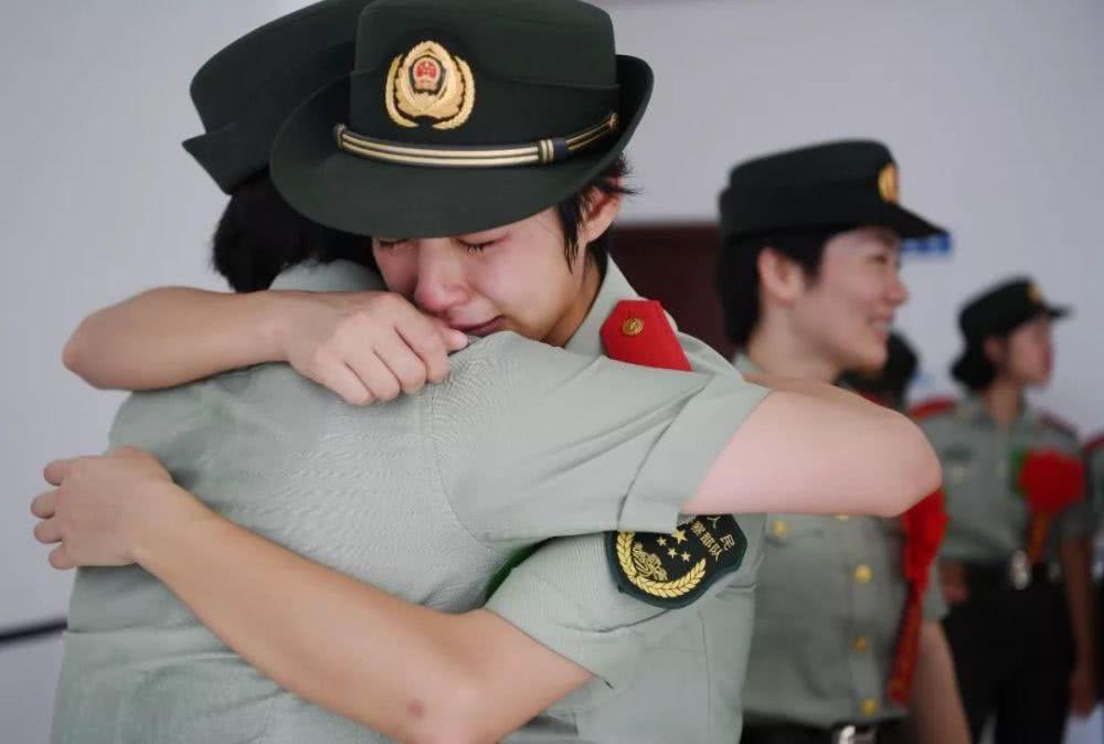 關(guān)于21式各軍種八一臂章的探討，關(guān)于各軍種八一臂章的探討，深入解析21式臂章特點