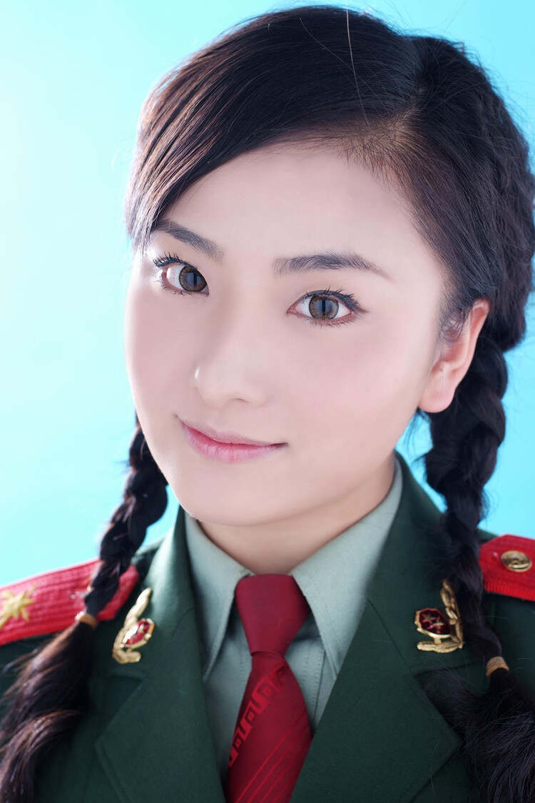 中國(guó)最漂亮的女兵照片第一名——展現(xiàn)英雄之美與榮耀印記，中國(guó)女兵第一名，榮耀印記與英雄之美的璀璨瞬間