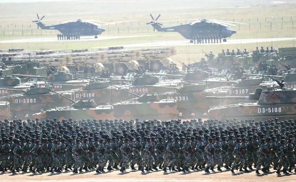 建軍90周年閱兵儀式，回顧輝煌歷程，展望嶄新未來(lái)，建軍90周年閱兵儀式，回顧輝煌歷程，展望嶄新未來(lái)，彰顯軍威國(guó)威的力量展示