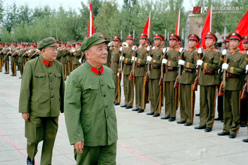 解放軍儀仗隊(duì)表演視頻，展現(xiàn)榮耀與力量，解放軍儀仗隊(duì)榮耀與力量的震撼表演視頻