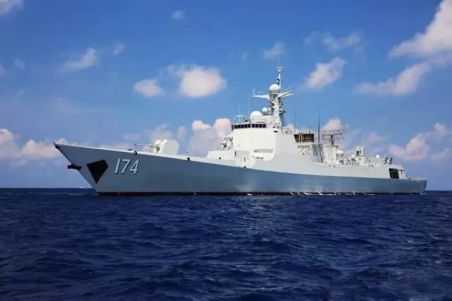 鄭州艦的服役地點(diǎn)，榮耀與擔(dān)當(dāng)?shù)囊娮C，鄭州艦榮耀見證，服役地點(diǎn)與擔(dān)當(dāng)?shù)臉s耀