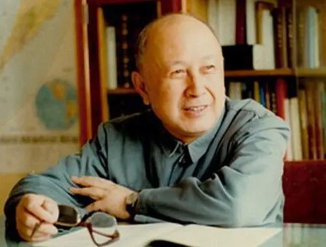 錢學森資料簡介，中國航天之父的傳奇人生，中國航天之父錢學森，傳奇人生的簡介