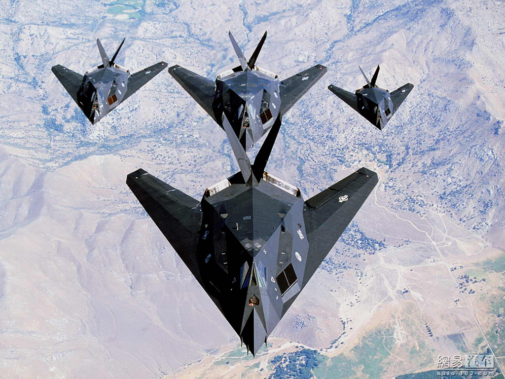 揭秘F-117隱形戰(zhàn)斗機(jī)，空戰(zhàn)傳奇的先驅(qū)之作，F(xiàn)-117隱形戰(zhàn)斗機(jī)，空戰(zhàn)傳奇的先驅(qū)揭秘