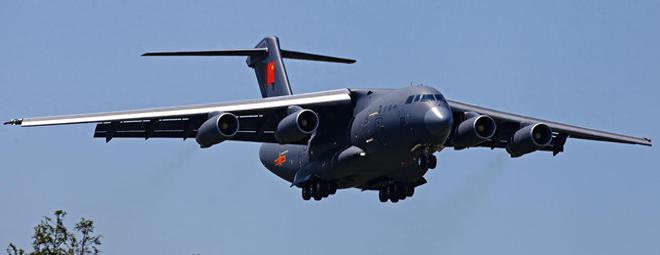 C17運(yùn)輸機(jī)與運(yùn)-20，空中巨人的對(duì)比與探討，C17運(yùn)輸機(jī)與運(yùn)-20空中巨人，對(duì)比與探討