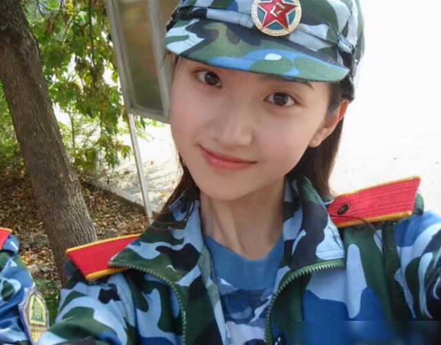 軍事直播間董嘉耀，一位軍事領(lǐng)域的佼佼者，董嘉耀，軍事領(lǐng)域的翹楚，深度解析軍事直播間