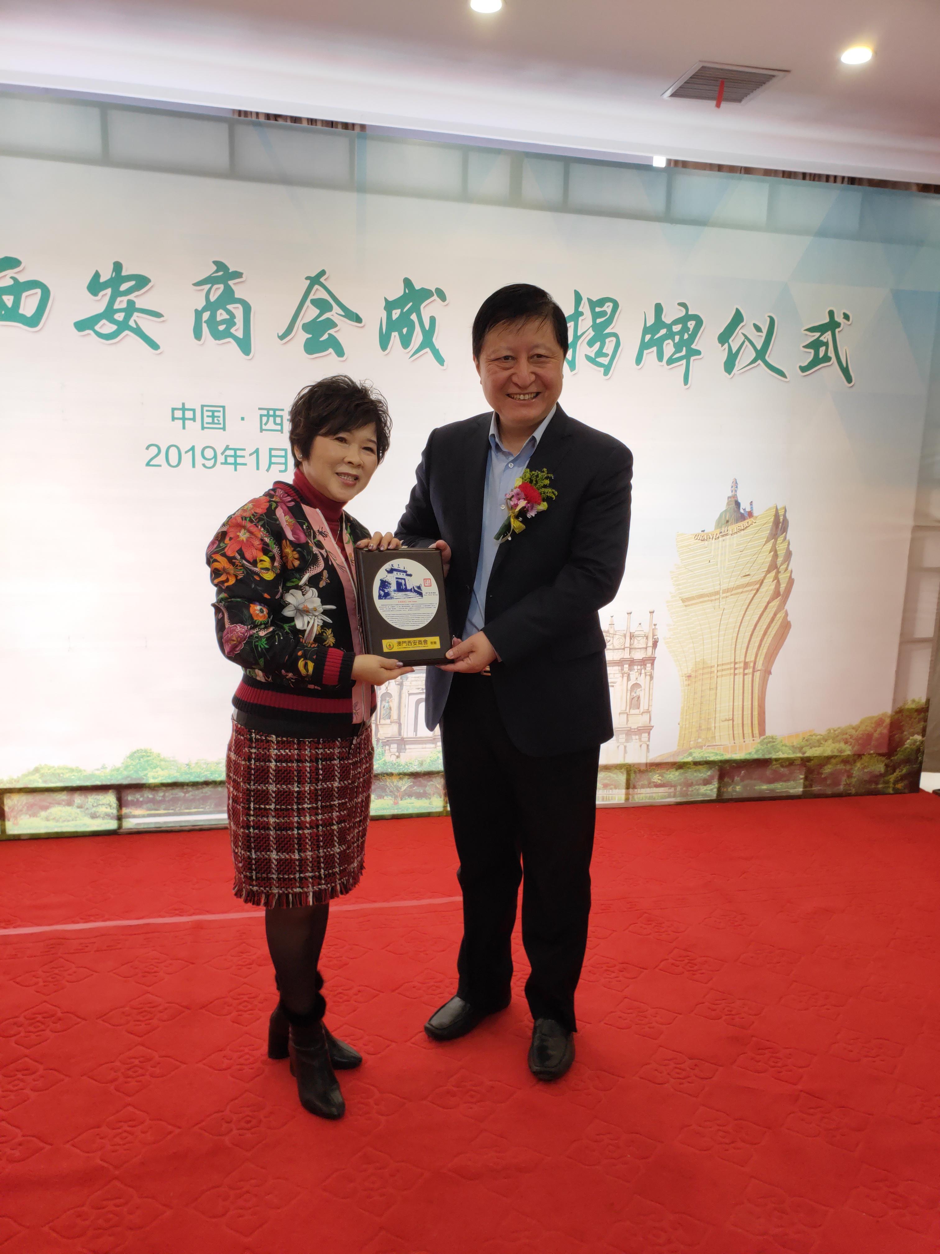 澳門一肖100準(zhǔn)免費(fèi)——揭秘彩票背后的秘密，澳門彩票揭秘，一肖預(yù)測(cè)背后的真相