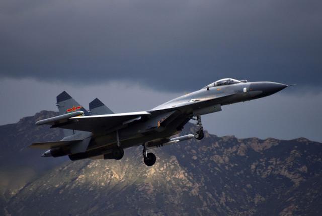 殲-11代號(hào)，揭示中國(guó)空軍強(qiáng)大戰(zhàn)斗力的象征，殲-11代號(hào)，中國(guó)空軍強(qiáng)大戰(zhàn)斗力的象征標(biāo)簽