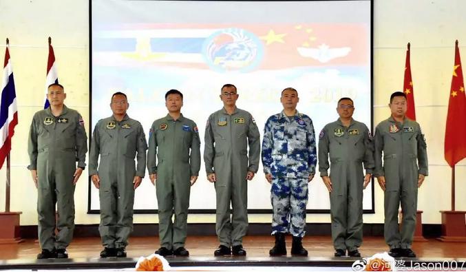 直-18艦載預(yù)警機(jī)，空中先鋒的崛起，直-18艦載預(yù)警機(jī)，空中先鋒的騰飛之路